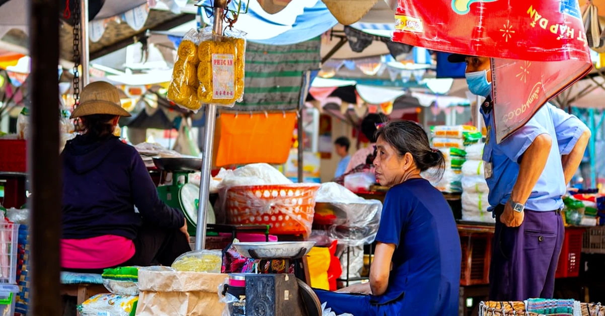 La empresa no asume todo al montar un mercadillo semanal