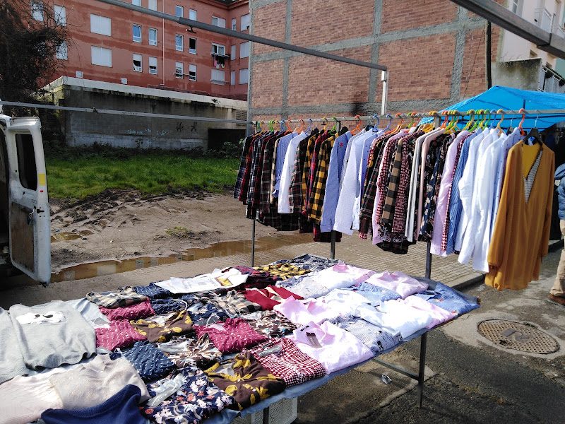 Mercadillo de Sardiñeira en de la: Mercadillo semanal
