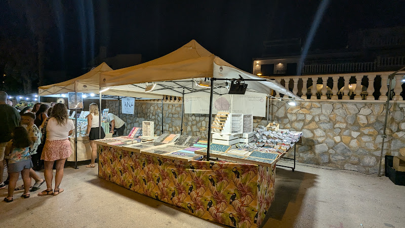 Mercadillo de verano en Mil Palmeras: Mercadillo semanal