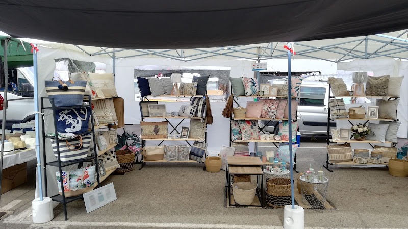 Mercadillo Santa Bárbara en Casariche: Mercadillo semanal